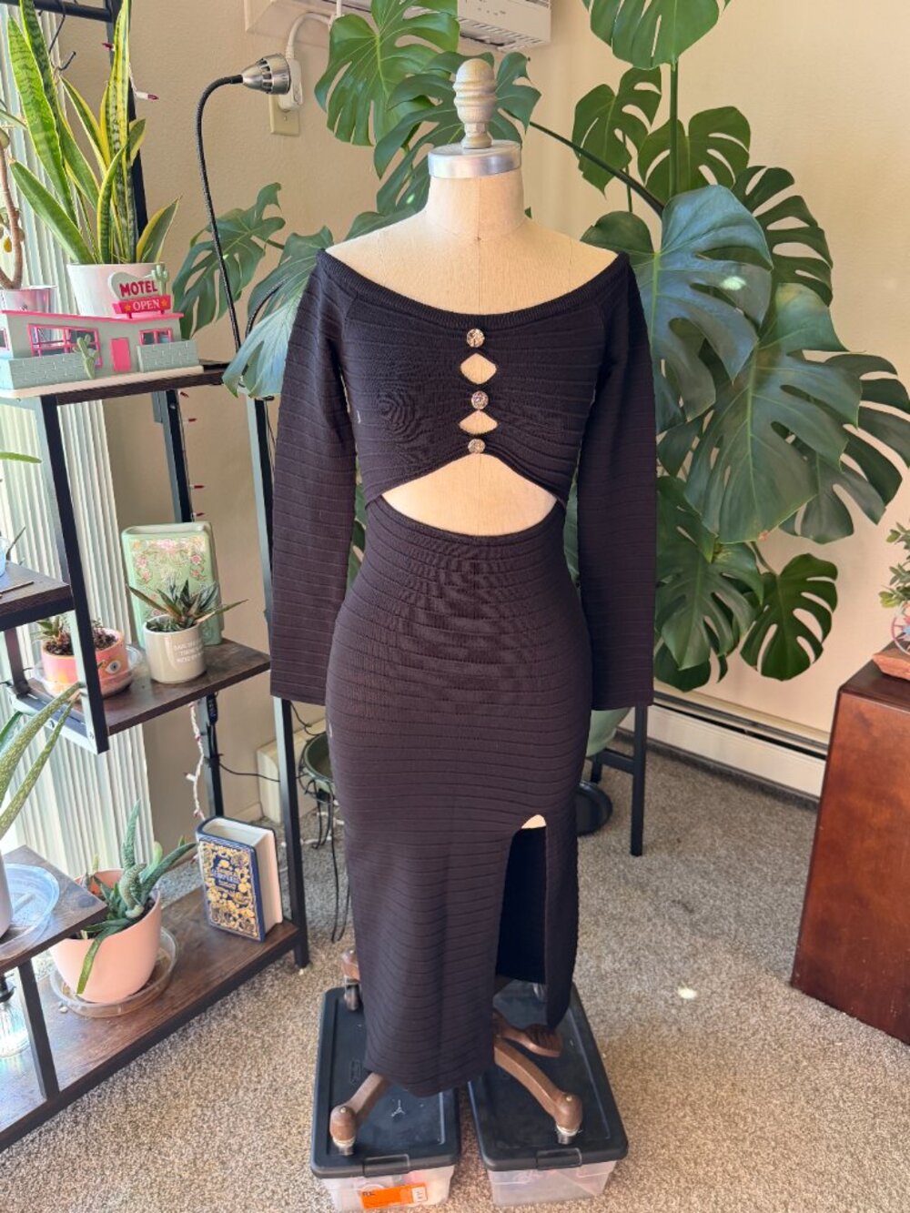 Windsor So Alluring Off-The-Shoulder Cutout Midi Dress in Women's S